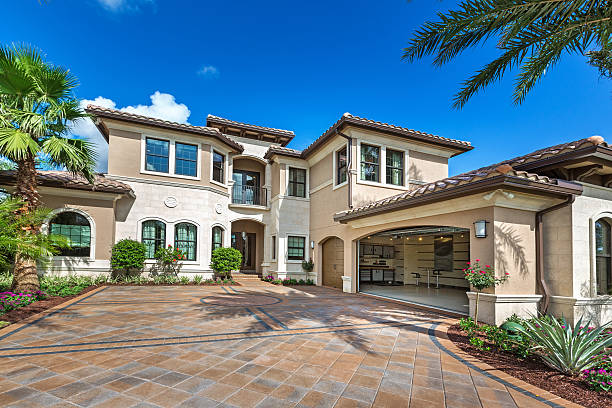 Best Driveway Paving Contractor  in Huntsville, MO
